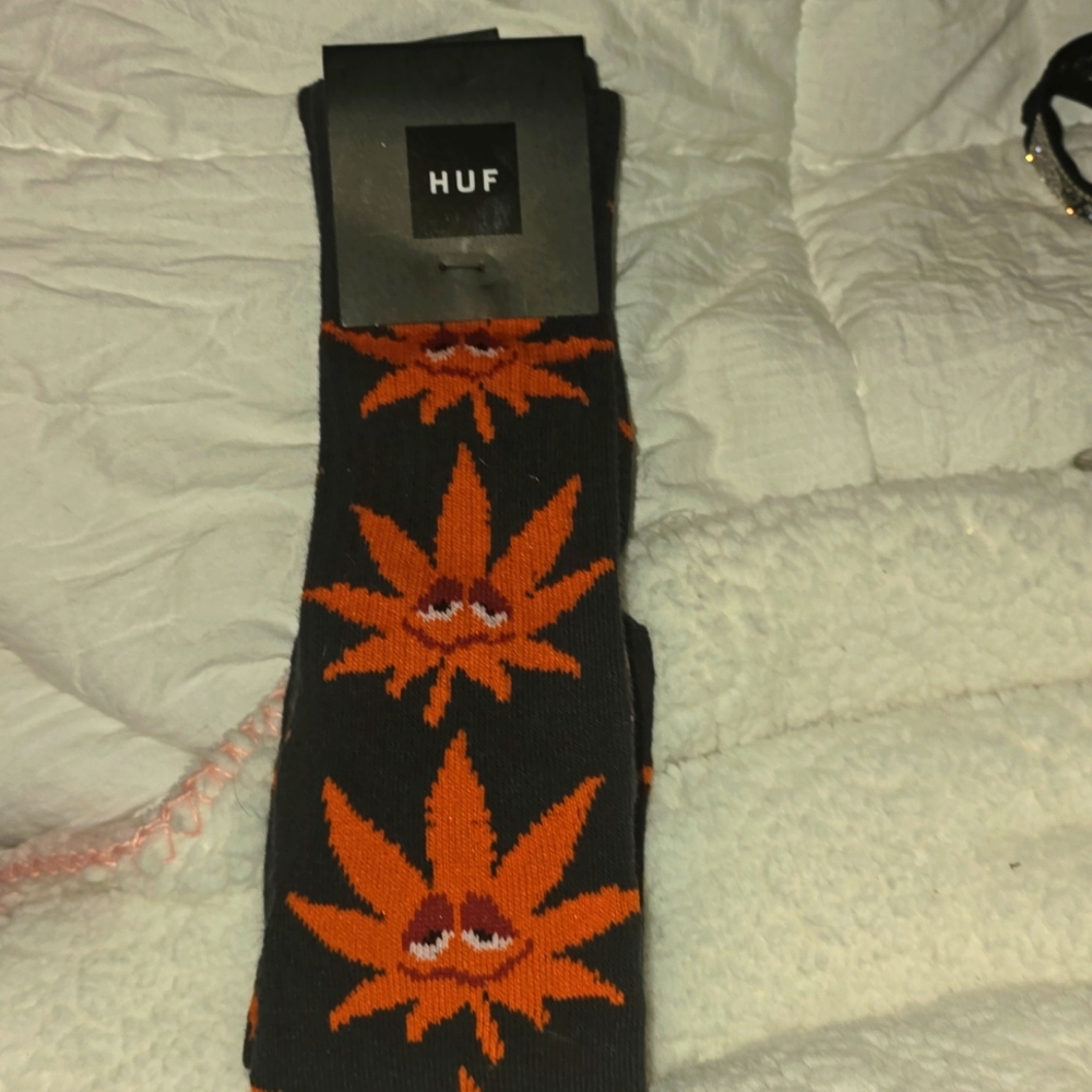 Unisex socks- Gray with orange dopey "leaves" 💚